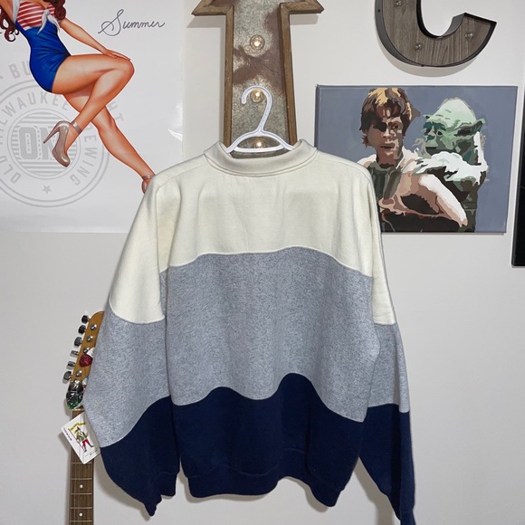 Vintage Footlocker Pullover - Picture 2 of 3